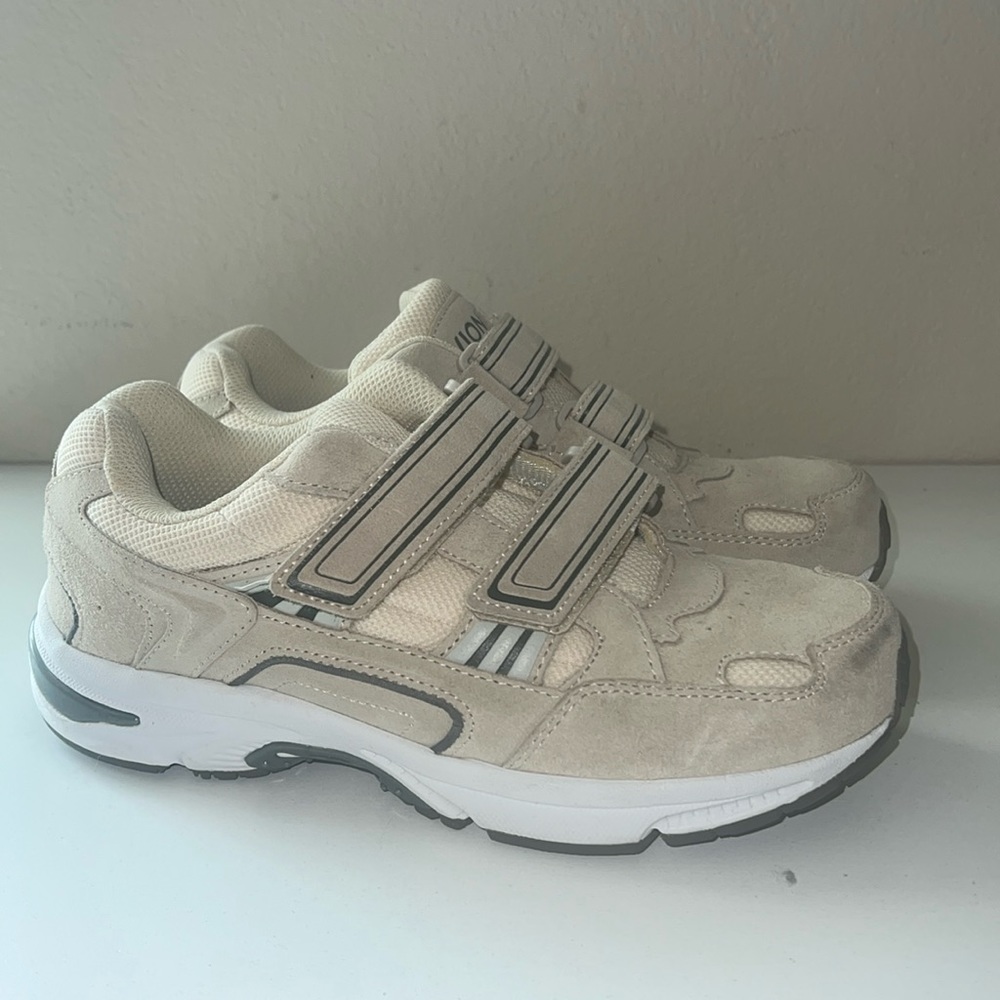 Vionic Tabi Walker Arch Support Sneaker Cream Sue… - image 1